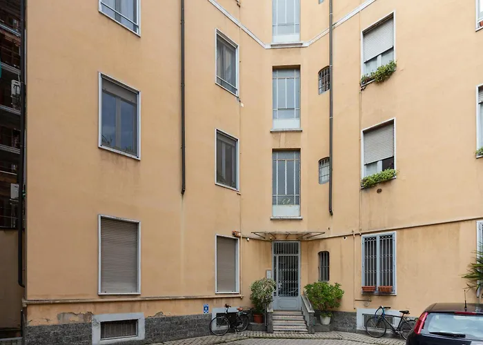 Guesthost - Bright - 650 M Far From Arco Della Pace شقة ميلان